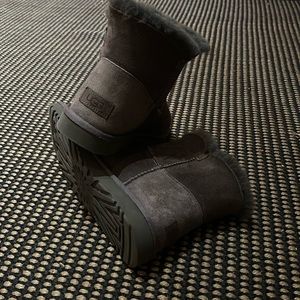 Ugg Mini Bailey Button II Boot